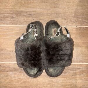 UGG Women's Charcoal Fluffy Slippers